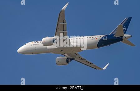 Lufthansa Airbus A320neo, D-AINM, "Freising'departing from Manchester Airport Stockfoto