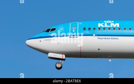 KLM Royal Dutch Airlines, Boeing 737, PH-BXK, Abfahrt vom Flughafen Manchester Stockfoto