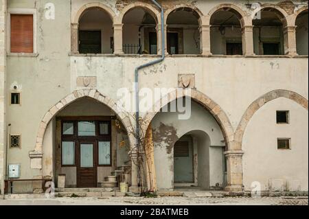 Kloster in Kloster Basilika Santa maria assunta, Castel di Sangro, Abruzzen, Italien, Europa Stockfoto