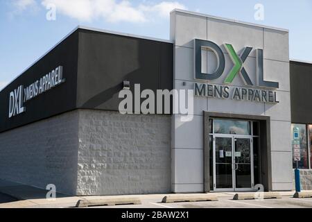 Ein Logo-Schild außerhalb eines Zielorts für XL-Einzelhandelsgeschäfte (DXL) in Towson, Maryland am 26. März 2020. Stockfoto