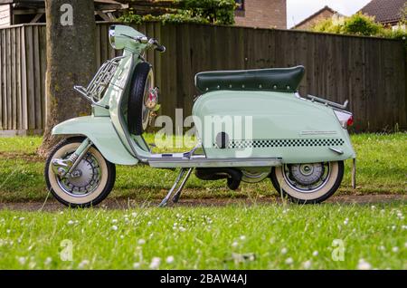 1963 restauriertes Pfefferminzgrün Lambretta 150sli Innocentis Stockfoto