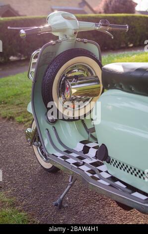 1963 restauriertes Pfefferminzgrün Lambretta 150sli Innocentis Stockfoto