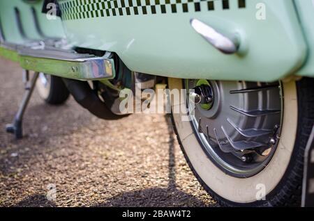 1963 restauriertes Pfefferminzgrün Lambretta 150sli Innocentis Stockfoto