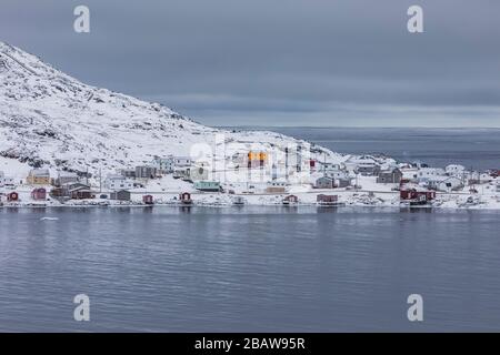 Teil des Dorfes Fogo, über Seal Cove auf Fogo Island, Neufundland, Kanada {keine Eigentumsfreigabe; nur für redaktionelle Lizenzierung verfügbar] Stockfoto