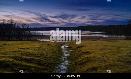 Filmmaterial aus Schweden - Karlstad. Sonnenuntergänge und schöne Landschaft. Fantastische Sonnenuntergänge. Magische Farben Stockfoto