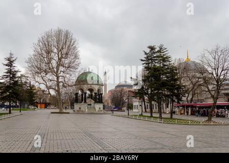 Istanbul/Türkei - 25. März 2020: Istanbul, das aufgrund von Maßnahmen im Rahmen der Coronavirus-Pandemie leer geblieben ist Stockfoto