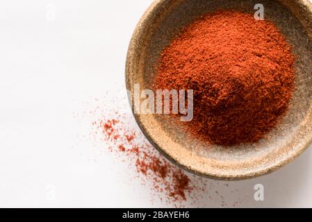 Boden-Cayenne-Pfeffer in einer Schüssel Stockfoto