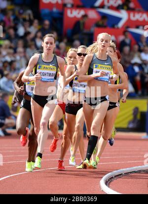 Die britische Hannah England (rechts) und Laura Weightman (links) waren während der 1500 m Frauen im Einsatz Stockfoto