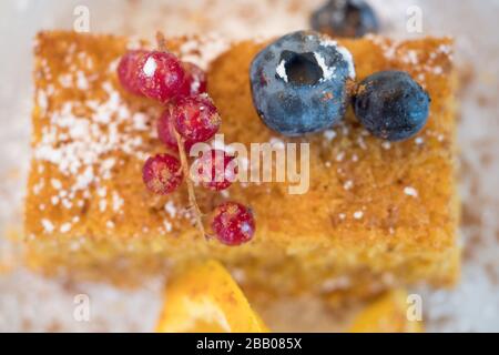 Süße Kuchenkarotten und Mandel gesunde und hausgemachte organische Zutaten Stockfoto