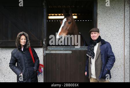 Kauto Star fünf Mal Gewinner von King George VI Steeple Chase trifft sich und begrüßt die Kempton Park-Gewinner Stockfoto