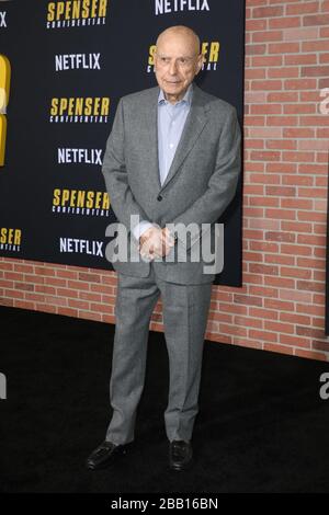 Premiere von Netflix's "Spenser Confidential" im Regency Village Theatre in Los Angeles am 27. Februar 2020 mit: Alan Arkin Where: Los Angeles, Kalifornien, Vereinigte Staaten When: 27. Februar 2020 Credit: Sheri Determan/WENN.com Stockfoto