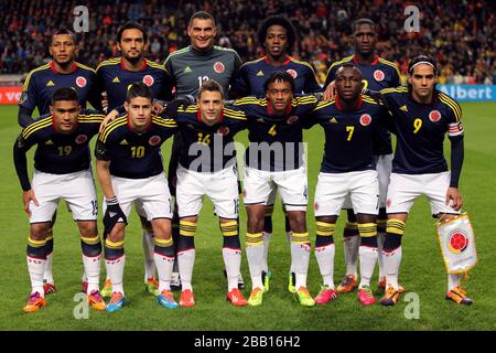 (L-R) Kolumbien Mannschaftsgruppe. Vordere Reihe: Teofilo Gutierrez, James Rodriguez, Santiago Arias, Juan Guillermo Cuadrado, Pablo Armero und Radamel Falcao. Hintere Reihe: Carlos Valdes, Abel Aguilar, Faryd Mondragon, Carlos Sanchez und Christian Zapata. Stockfoto