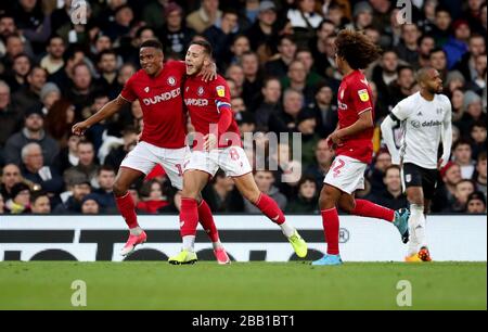 Josh Brownhill von Bristol City feiert das erreichen des ersten Tores seiner Seite Stockfoto