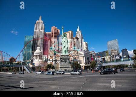 Allgemeiner Blick auf das New York, New York Hotel & Casino inmitten der globalen Coronavirus COVID-19-Pandemie, Montag, 23. März 2020, in Las Vegas. (Foto von IOS/Espa-Images) Stockfoto