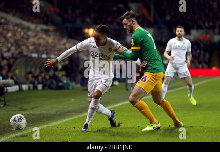 Leeds United's Helder Costa (links) und Preston North Ends Andrew Hughes kämpfen um den Ball Stockfoto