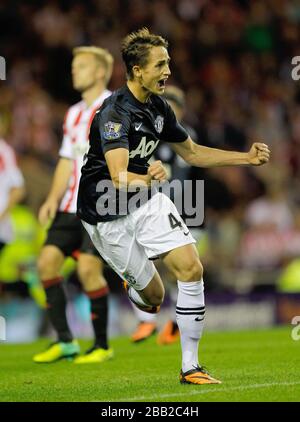 Adnan Januzaj von Manchester United feiert sein 2. Tor während des Barclays Premier League-Spiels Sunderland gegen Manchester United im Stadium of Light, Sunderland Stockfoto