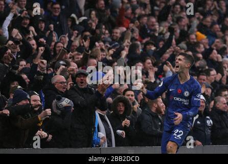 Chelseas Christian Pulisic feiert, nachdem er das zweite Tor erzielt hat Stockfoto