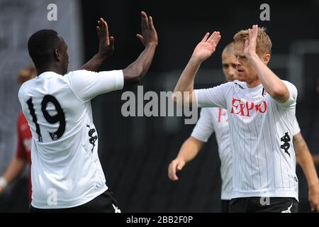 Fulhams Damien Duff feiert sein Ziel Stockfoto