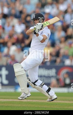 Englands Kevin Pietersen schlägt aus Stockfoto