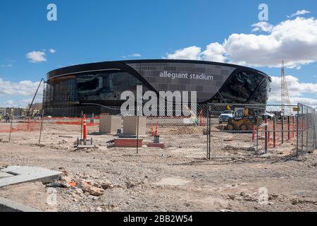 Allgemeiner Blick auf das Fechten rund um den Bau des Allegiant Stadions inmitten der globalen Coronavirus COVID-19-Pandemie, Montag, 23. März 2020, in Las Vegas, USA. (Foto von IOS/Espa-Images) Stockfoto