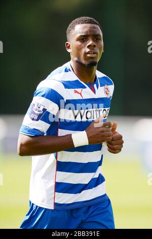 Gozie Ugwu, Lesen Stockfoto