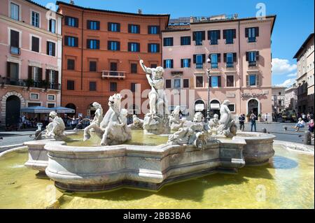 Neptunbrunnen auf der Piazza Navona, Rom, Italien Stockfoto