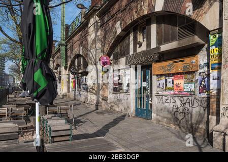 Wien, Stadtbahn (heute U6), Gürtellinie, Stadtbahnbogen, Lokal Chelsea Stockfoto