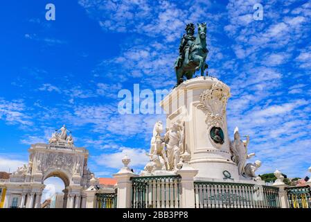 Statue von König José I. auf dem Praça do Comércio (Handelsplatz) in Lissabon, Portugal Stockfoto