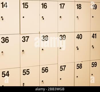 Schließfächer im Designmuseum, Holland Park, Kensington High St, Kensington, London Stockfoto