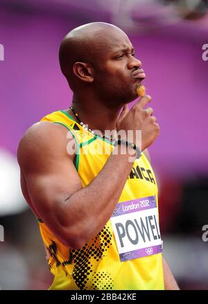 Jamaikas Asafa Powell vor den 100-m-Vorläufen der Männer Stockfoto