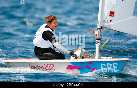 Griechenlands Laserradialseglerin Anna Agrafioti fuhr heute bei den Olympischen Spielen in Weymouth. Stockfoto