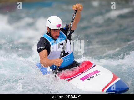 Der französische Tony Estanguet tritt im Kanu-Slalom-Einzel-Halbfinale (C1) der Männer im Lee Valley White Water Center in London an Stockfoto