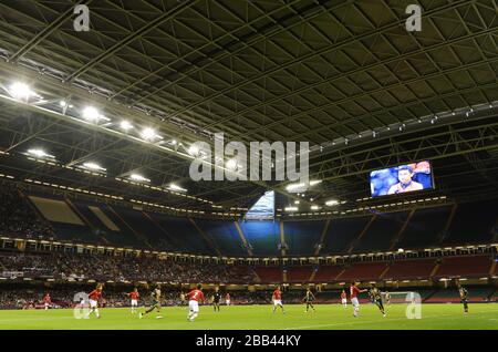 Allgemeine Sicht auf das Spiel zwischen Japan und Südafrika in der Gruppe F im Millennium Stadium in Cardiff, was die Geschichte zum ersten olympischen Fußballspiel macht, das am vierten Tag der Olympischen Spiele 2012 in London unter einem geschlossenen Dach ausgetragen wurde. Stockfoto