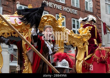 Lord Mayor of London in seiner Kutsche bei der Lord Mayor of London Parade in Cheapside Stockfoto