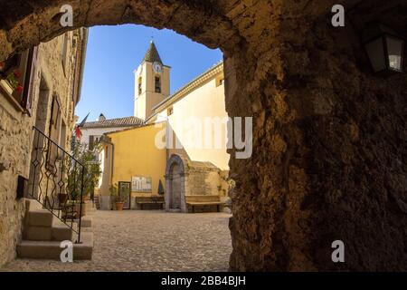 Das Dorf Sainte Agnes in den französischen Alpen Stockfoto