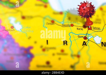 Covid-19-Ausbruch oder neues Coronavirus, 2019-nCoV, Virus-Pin in Teheran auf der Karte des Iran. Covid 19-NCP-Virus: Ansteckung und Ausbreitung von Krankheiten im Iran Stockfoto