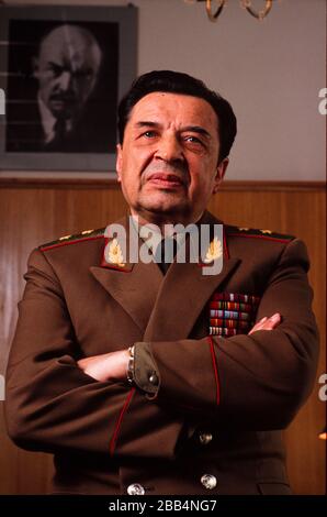 Moskau, UdSSR, August 1990; General Postnikow, Kommandant des KGB-Hochschulkollegs. Stockfoto