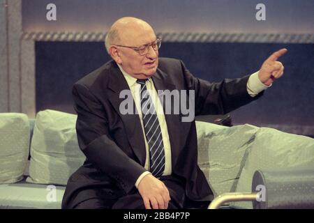 Köln, Deutschland. Februar 2000. Marcel REICH-RANICKI, Deutschland, Literaturkritiker, Autor, Porträt, Porträt, Porträt, Einzelbild, Einzelmotiv, Köln, 20.02.2000, © Nutzung Worldwide Credit: Dpa/Alamy Live News Stockfoto