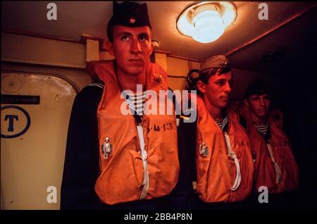1990 Grenzschiff KGB auf dem Schwarzen Meer, der Krim, UdSSR, August 1990 Stockfoto