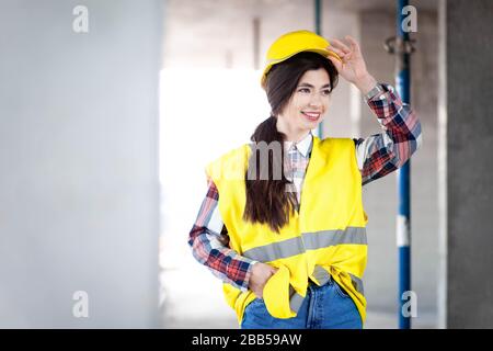 Porträt der jungen Baufrau Stockfoto