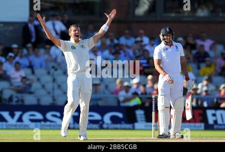 Australiens Peter Siddle feiert die Teilnahme am Wicket von Englands Tim Bresnan Stockfoto