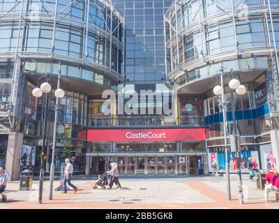 BELFAST, NORDIRLAND - Einkaufszentrum Castle Court in der Royal Avenue. Stockfoto