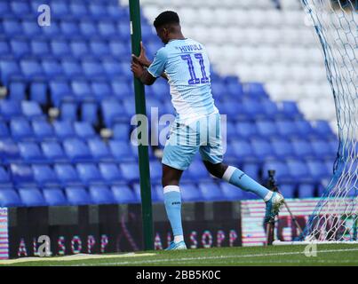 Der Jordy Hiwula von Coventry City reagiert, nachdem er eine Chance verpasst hat Stockfoto