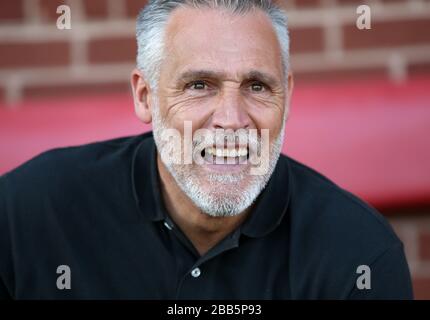 Kidderminster Harriers Manager John Pemberton während des zweiten Runden Matches des FA Cup im Aggborough Stadium Stockfoto