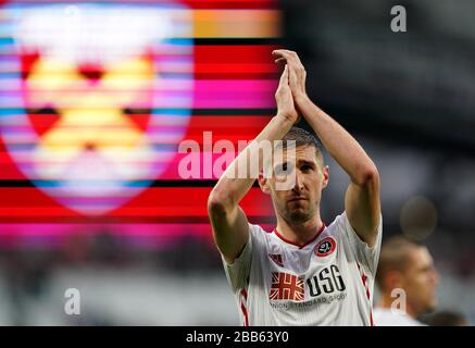 Chris Basham von Sheffield United lobt die Fans in Vollzeit Stockfoto