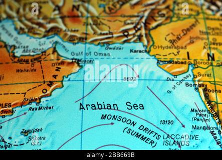 Arabisches Meer auf altem Atlas Stockfoto