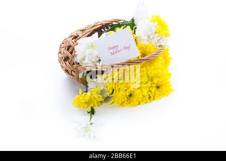 Blumenstrauß aus gelben und weißen Chrysanthemen isoliert auf weißem Hintergrund Stockfoto