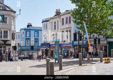 Central St Leonards-On-Sea, East Sussex, Großbritannien, an der Kreuzung von King's Road und London Road Stockfoto