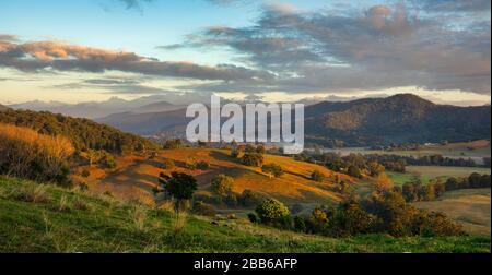 Ländliche Ackerlandlandschaft, Tweed Valley, New South Wales, Australien Stockfoto