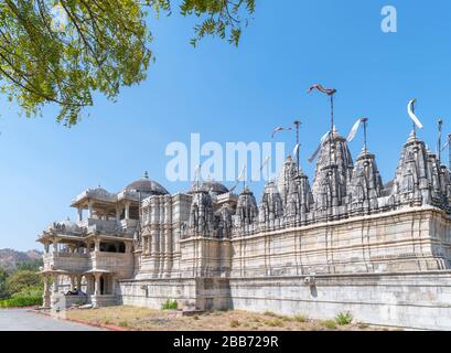 Ranakpur Jain Temple (Chaumukha Mandir) aus dem 15. Jahrhundert, Ranakpur, Rajasthan, Indien Stockfoto